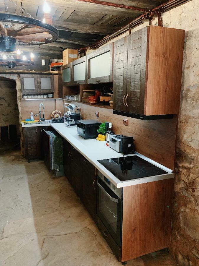 Карамановите Къщи Apriltsi  Buitenkant foto